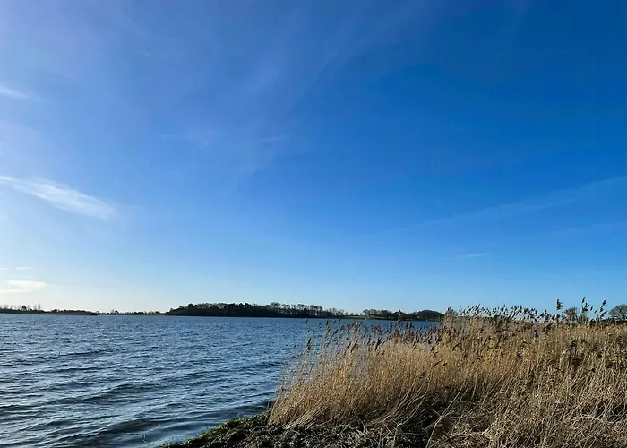 With View Of Helnaes Bay Дом отдыха
