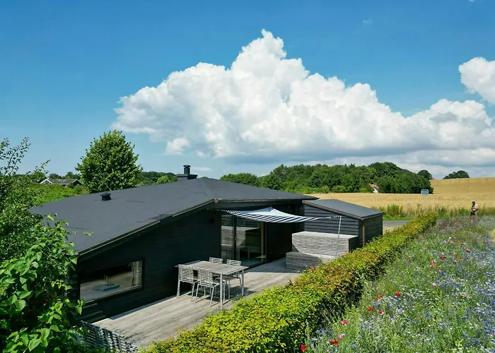 With View Of Helnaes Bay Дом отдыха Harby